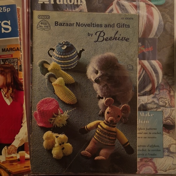 Vintage Knitting Pattern File Book with Patterns w Room for Additional Patterns - Picture 5 of 13